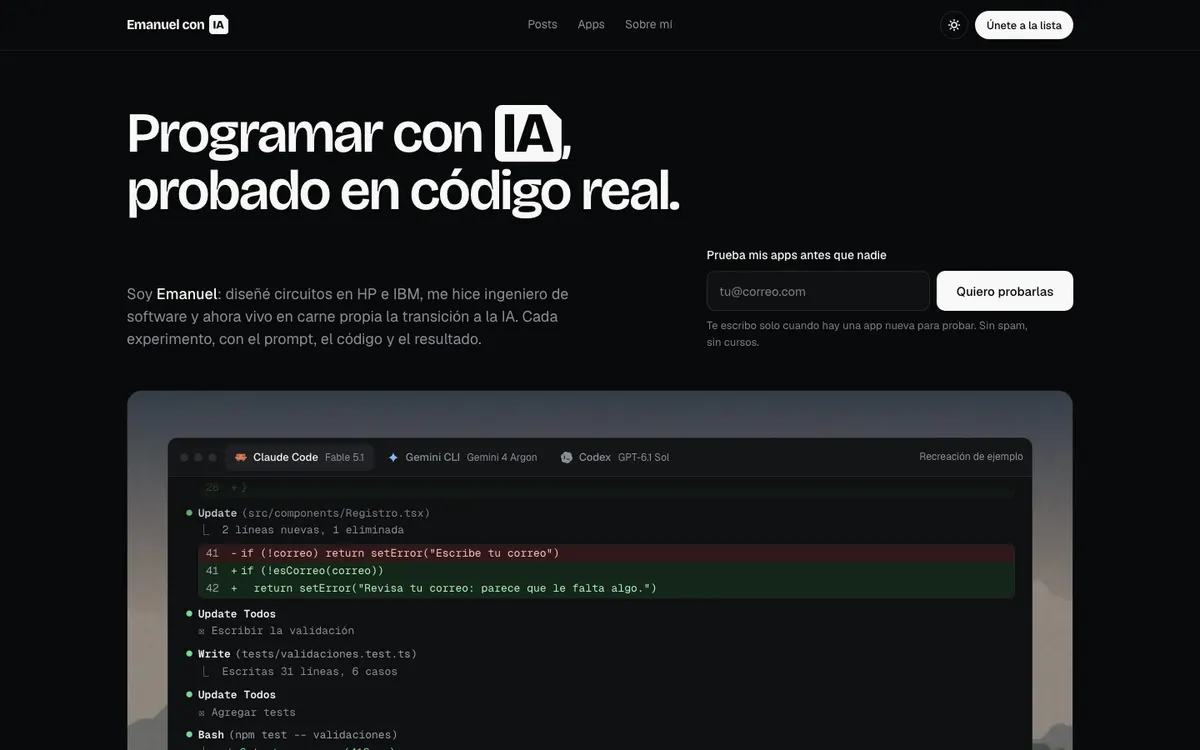 Después: titular «Programar con IA, probado en código real», formulario a la derecha y la terminal de agentes debajo.